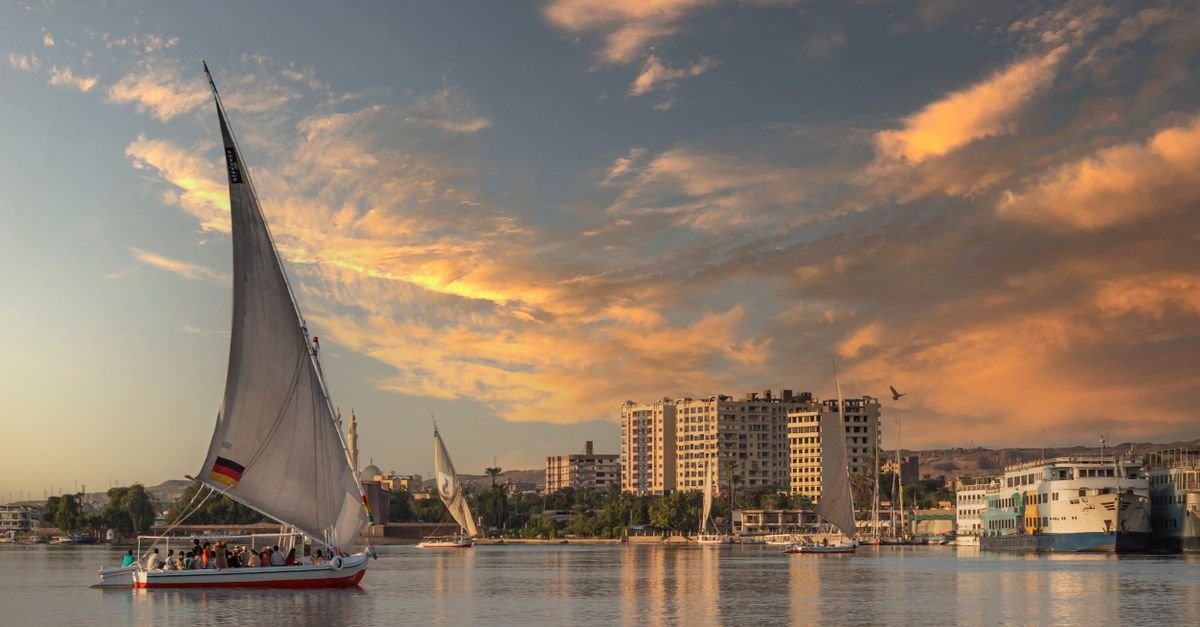 Felucca Sail to Banana Island