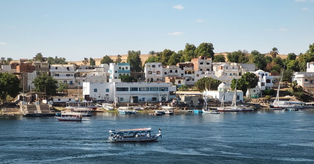 Private Transfer from Aswan to Luxor