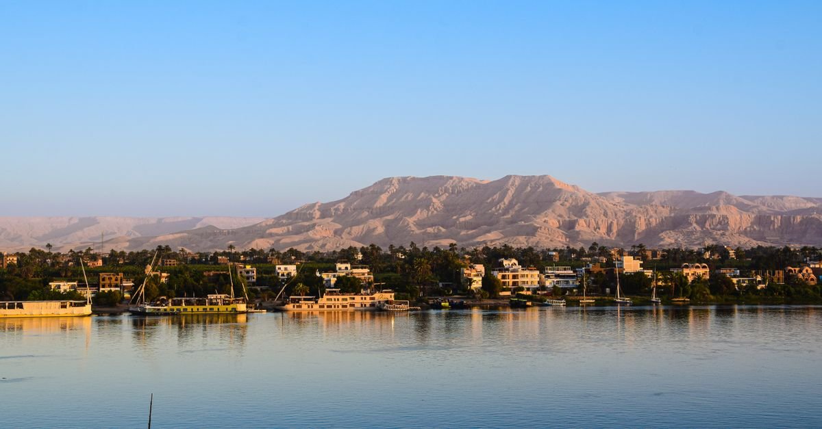 Private Transfer from Aswan to Luxor – photo 4