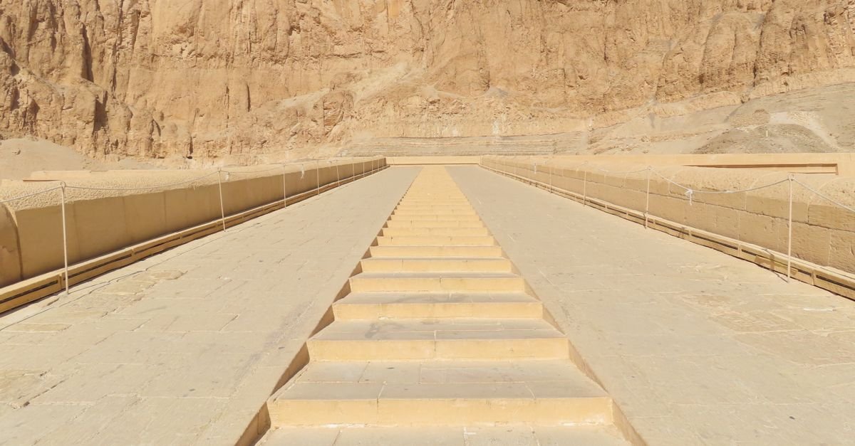 Ramesseum, Valley of the Queens & Deir el-Medina Tour – photo 4